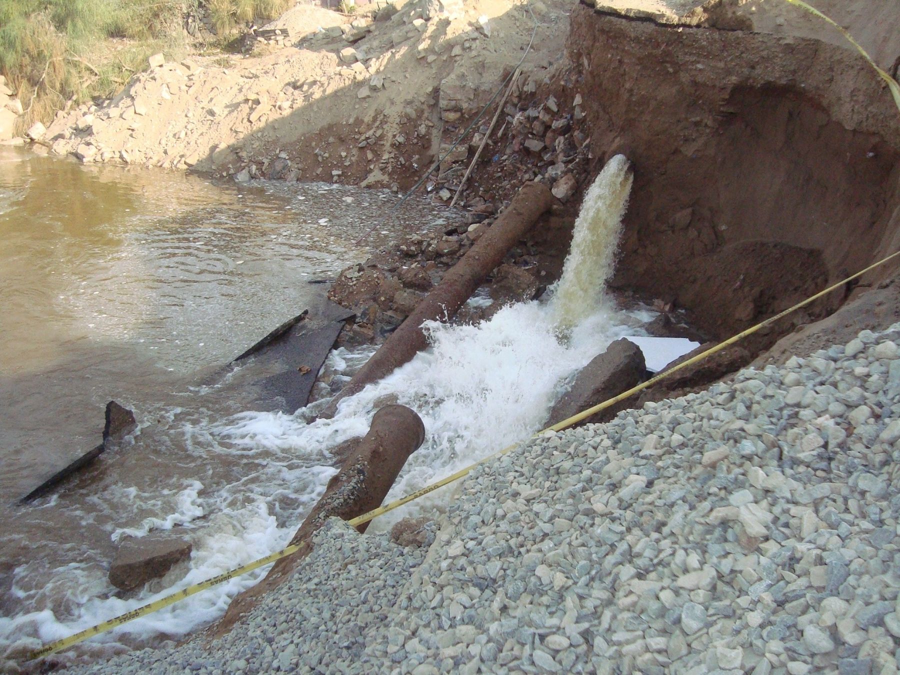 Autoría y participación en el delito de contaminación del ambiente: ¿Dominio del hecho o infracción del deber?