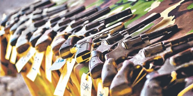 La tenencia ilegal de armas compartida como elemento dinámico del delito