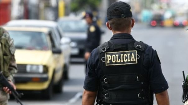 Vigilancia y seguimiento arbitrario de efectivos policiales debe acreditarse debidamente