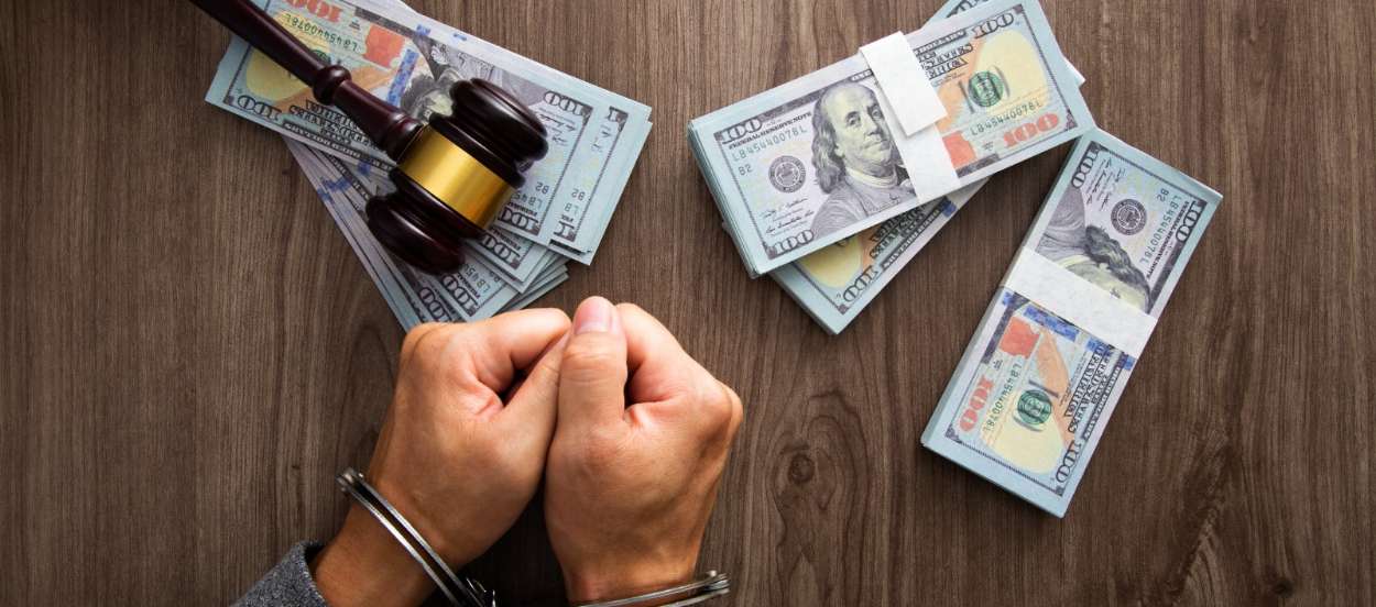 Lavado de activos: No se puede condenar por un origen ilícito distinto al imputado por la fiscalía