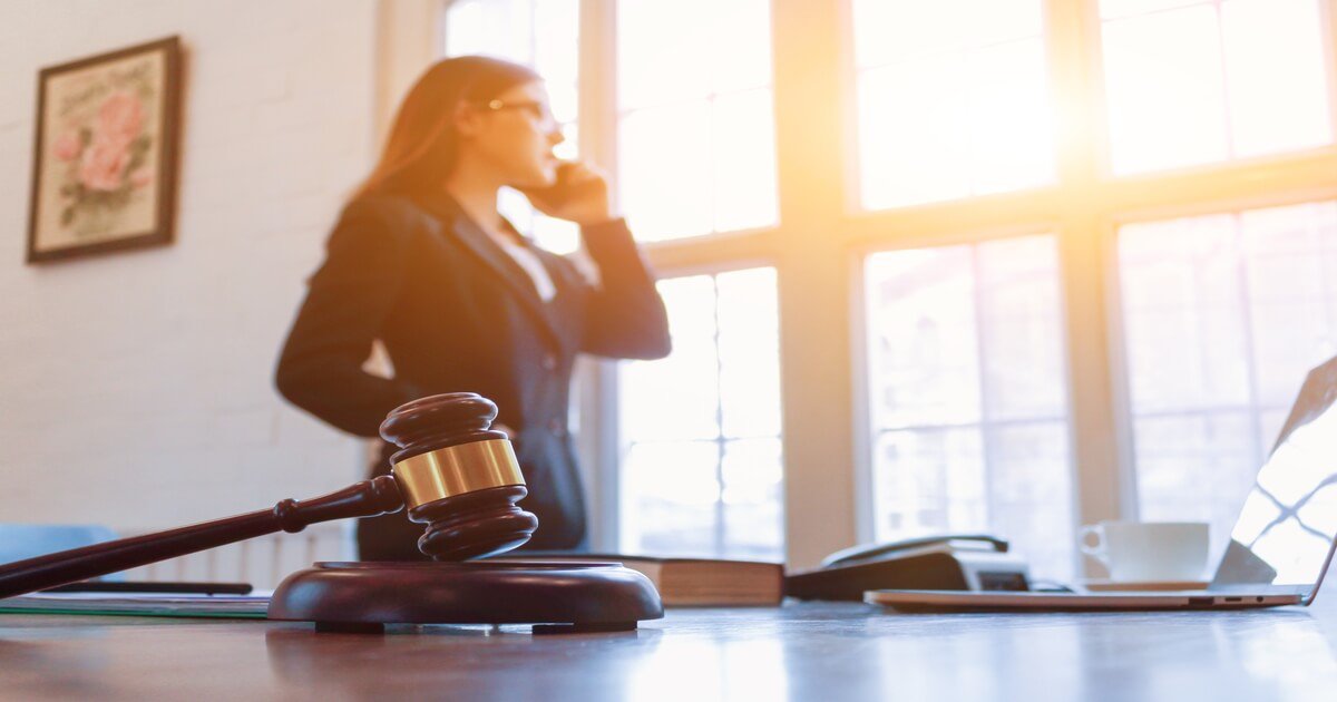 No solo se deben invocar los agravios, sino también fundamentarlos adecuadamente